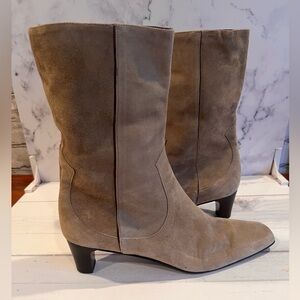 Authentic Cole Haan made in Italy beige suede boots chunky kitten heel Size 7.5